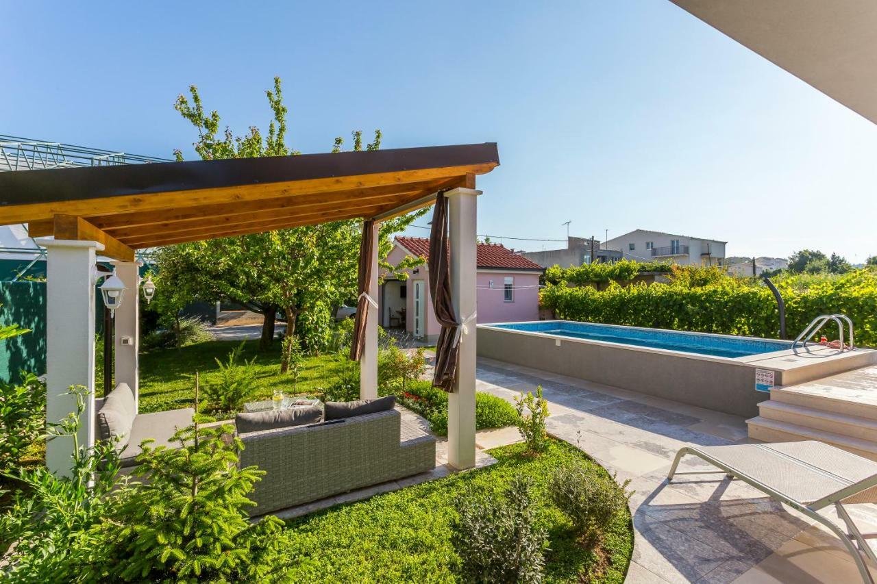 Villa Sweet Home Marija With Heated Pool Split Exteriér fotografie